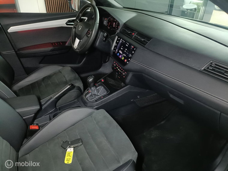 Vehicle Image 29