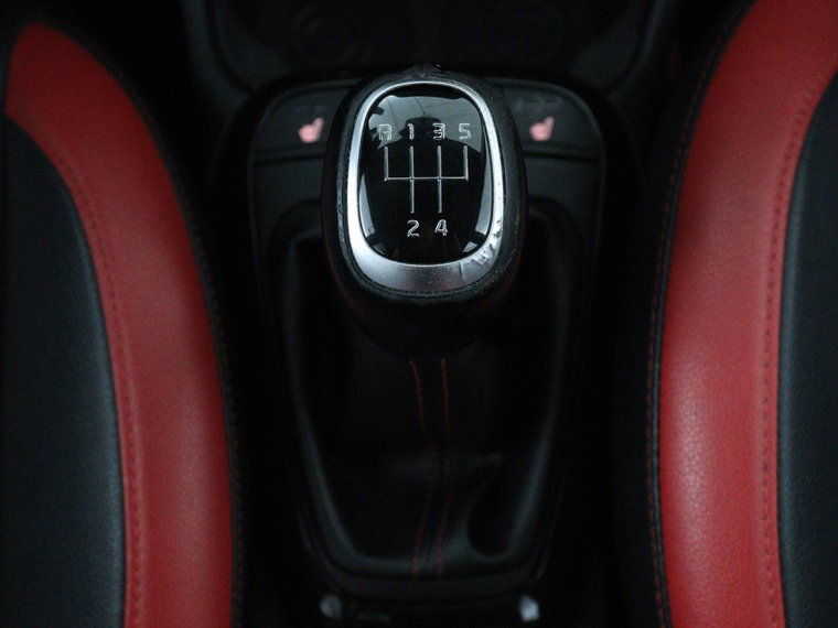 Vehicle Image 17