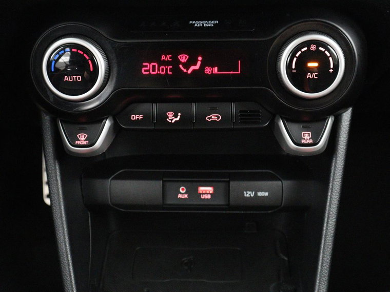 Vehicle Image 27