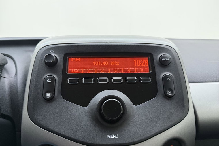 Vehicle Image 21