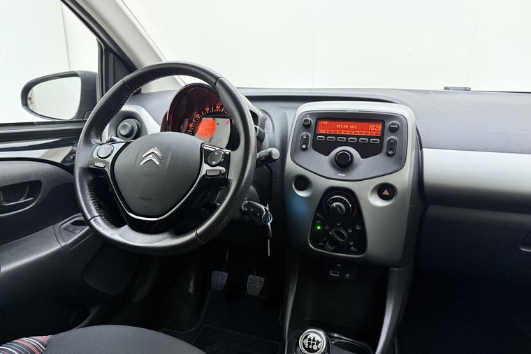 Vehicle Image 23