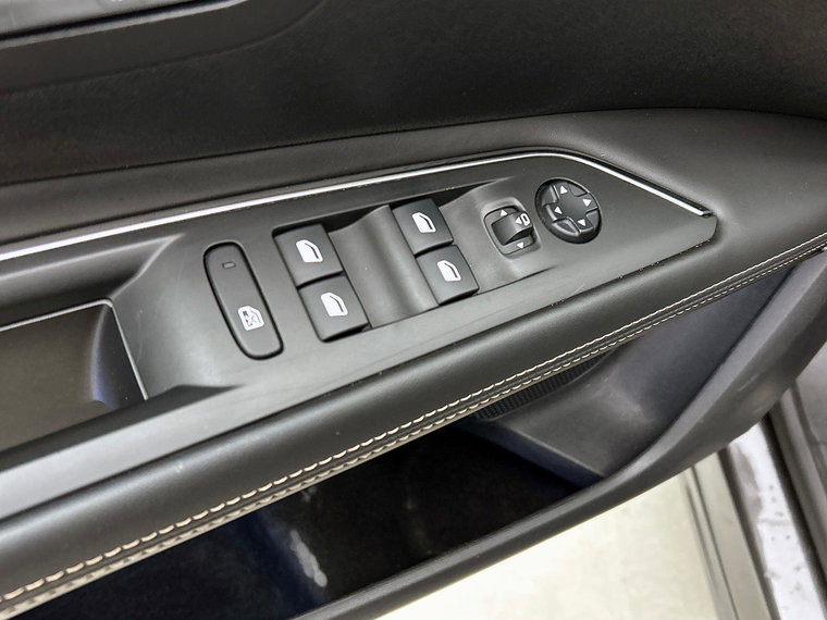Vehicle Image 38