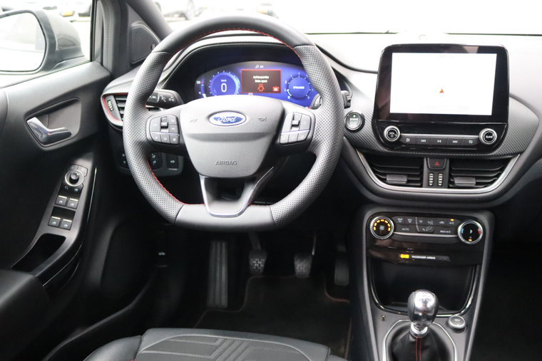 Vehicle Image 15