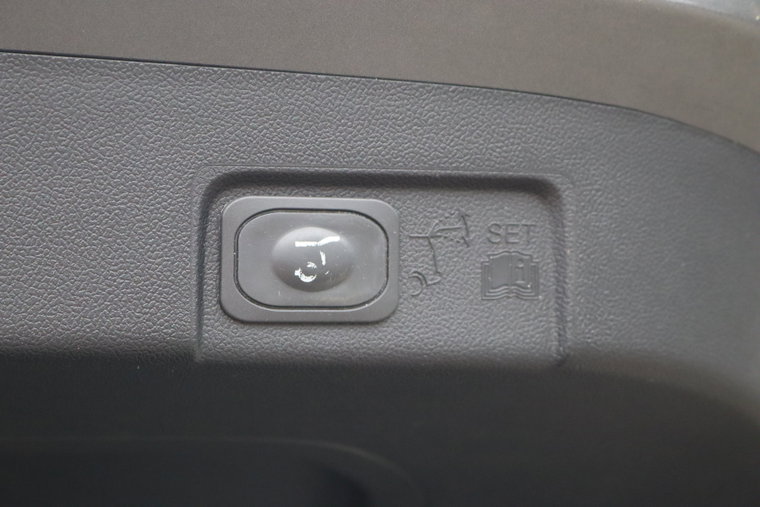 Vehicle Image 28