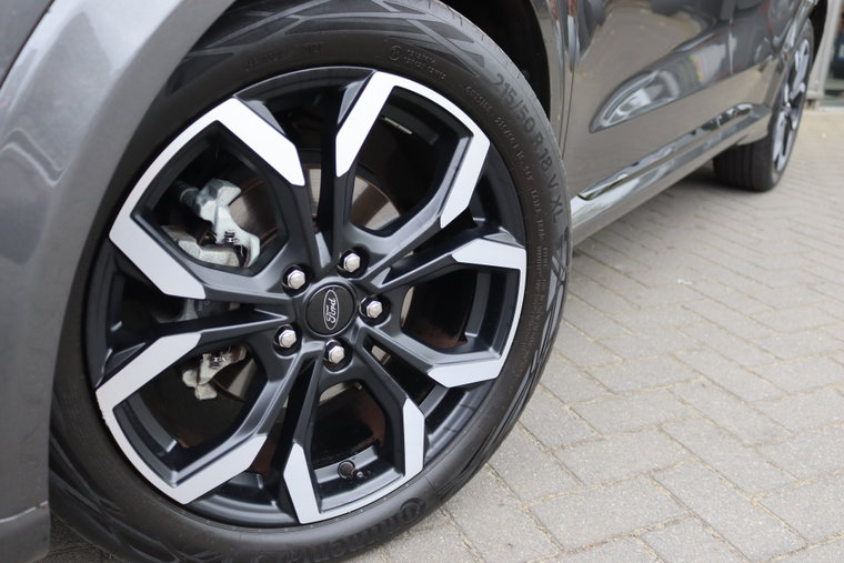 Vehicle Image 30