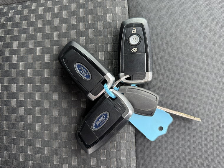 Vehicle Image 37