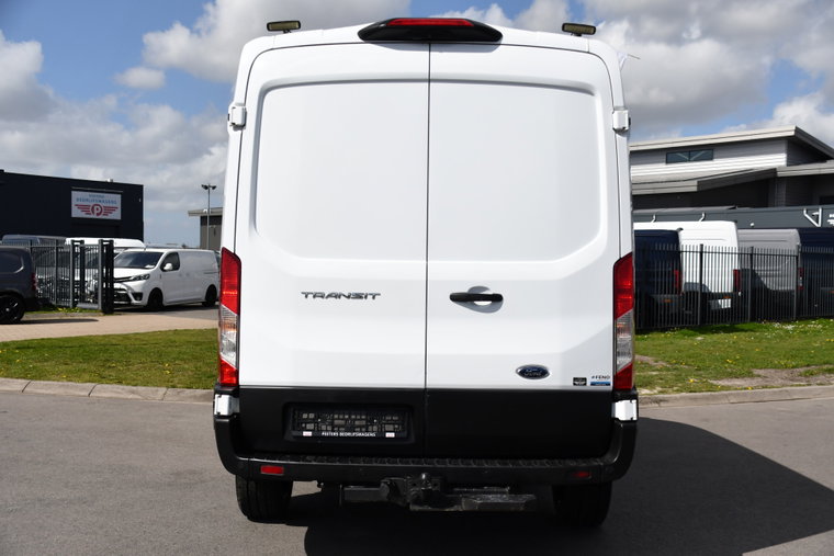 Vehicle Image 33