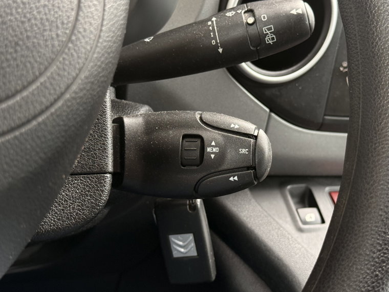 Vehicle Image 26