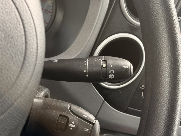 Vehicle Image 27