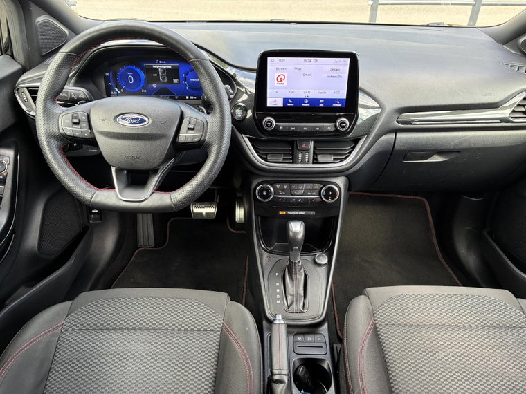 Vehicle Image 12