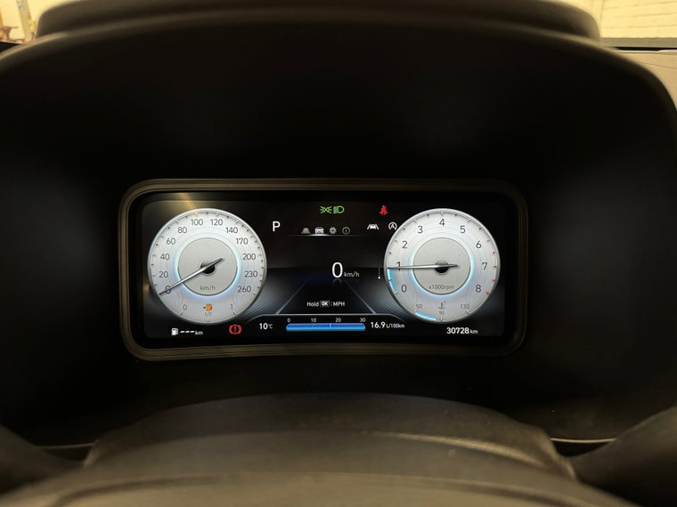 Vehicle Image 12