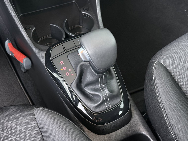 Vehicle Image 32