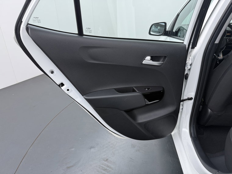 Vehicle Image 36
