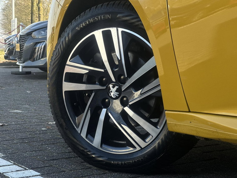 Vehicle Image 33