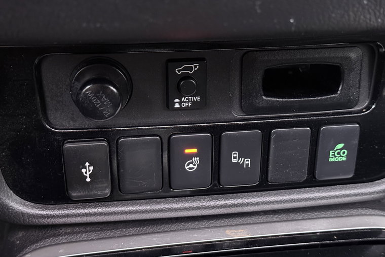 Vehicle Image 32