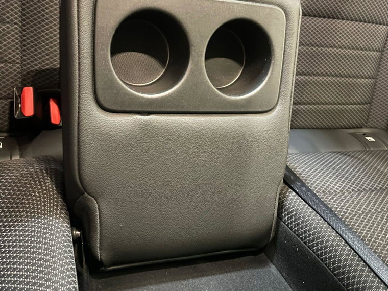 Vehicle Image 33