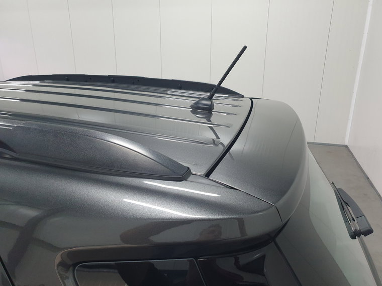 Vehicle Image 24