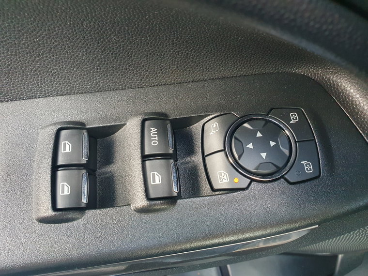 Vehicle Image 43