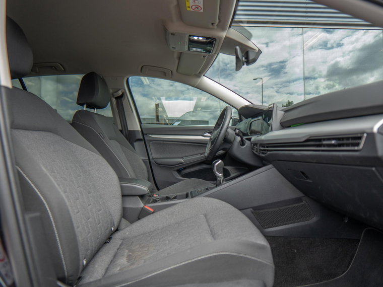Vehicle Image 35