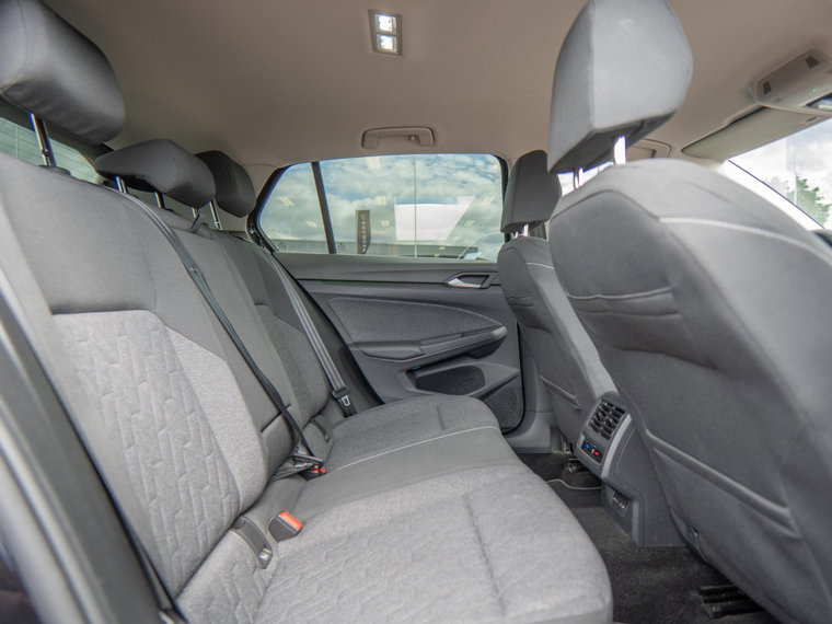 Vehicle Image 37