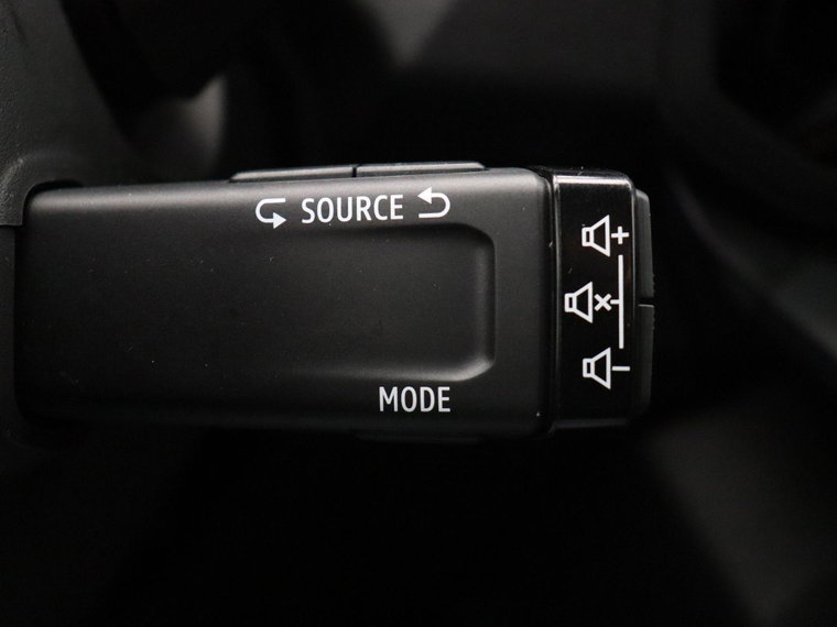 Vehicle Image 27