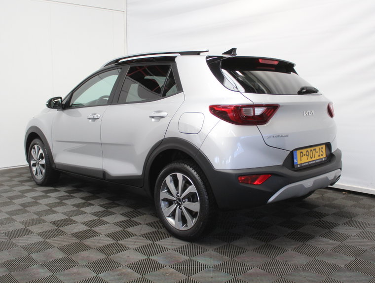 Vehicle Image 25