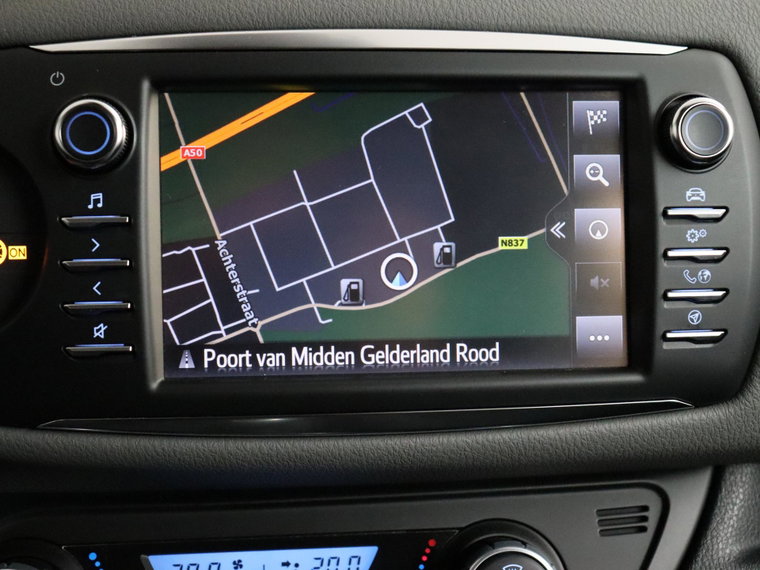 Vehicle Image 10