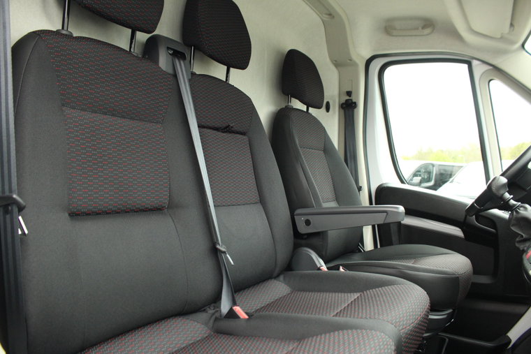 Vehicle Image 16