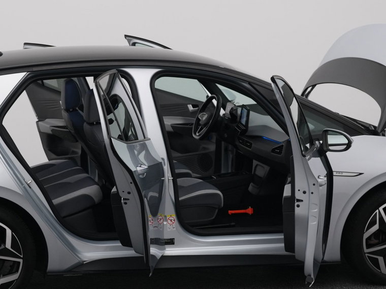 Vehicle Image 35