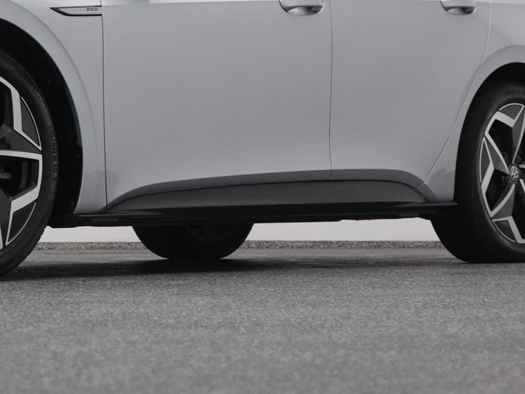 Vehicle Image 38