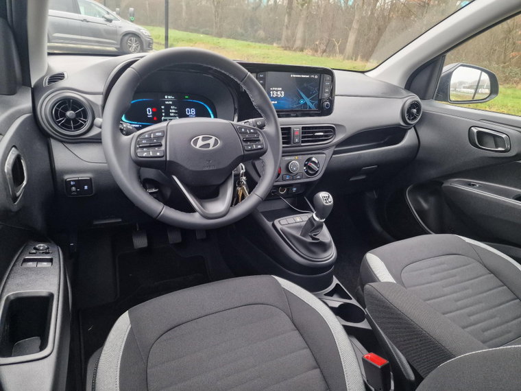 Vehicle Image 13