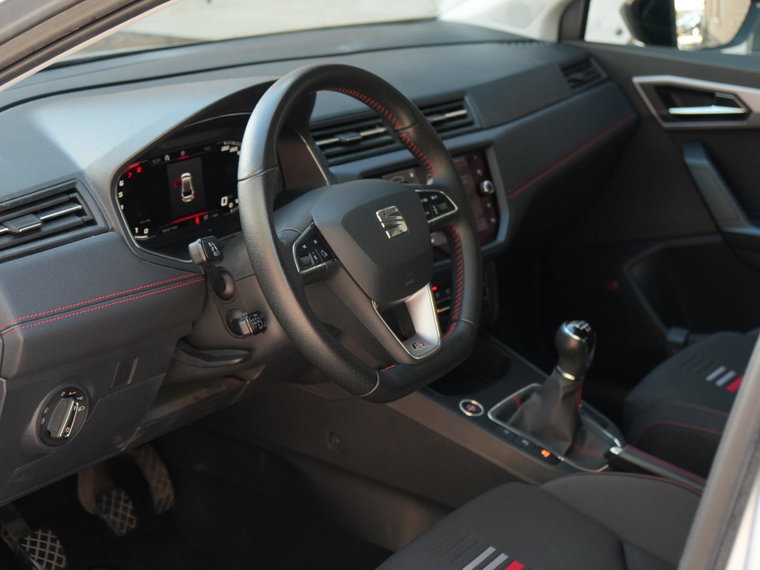 Vehicle Image 30