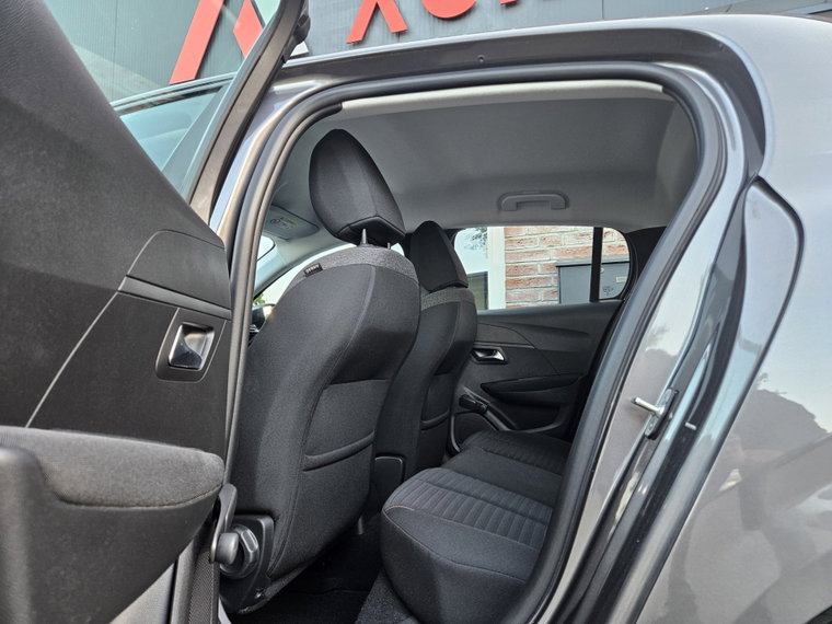 Vehicle Image 17