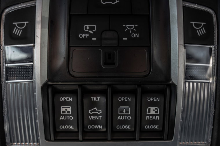 Vehicle Image 33