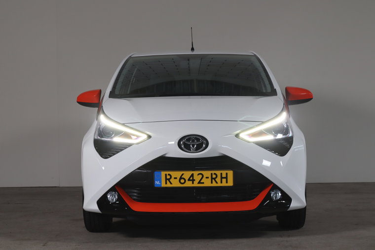 Vehicle Image 13