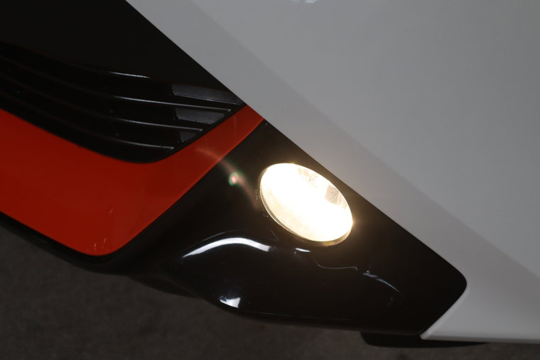 Vehicle Image 25