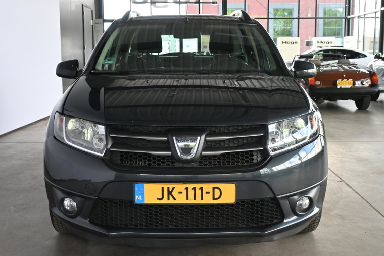 Vehicle Image 15