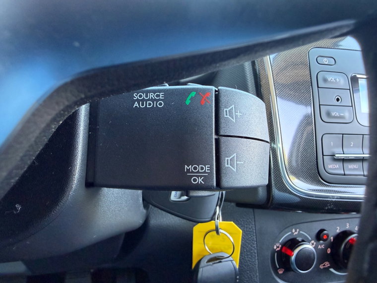 Vehicle Image 24