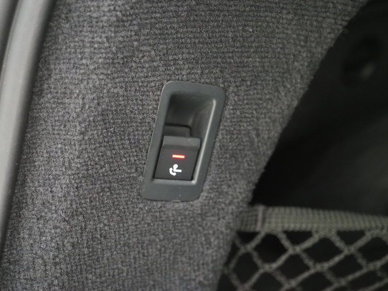 Vehicle Image 38