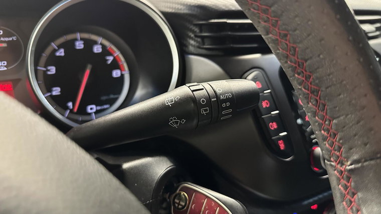 Vehicle Image 27