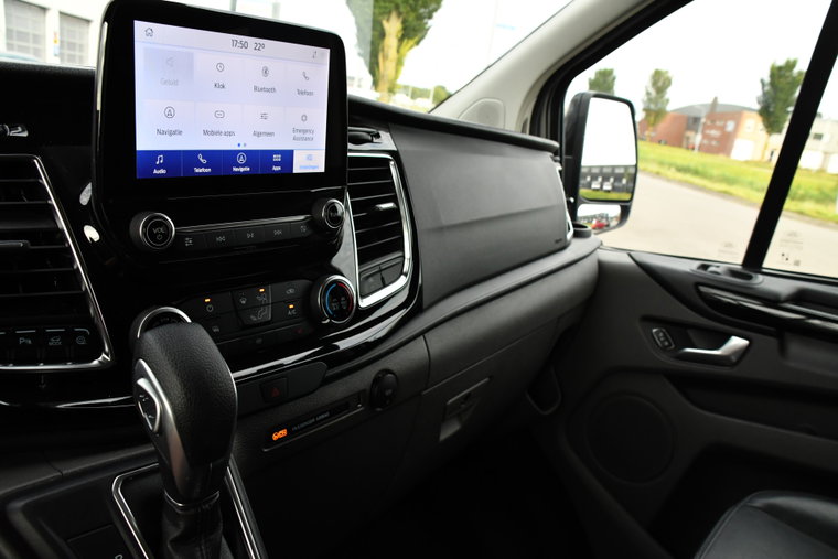 Vehicle Image 19