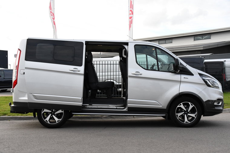 Vehicle Image 11
