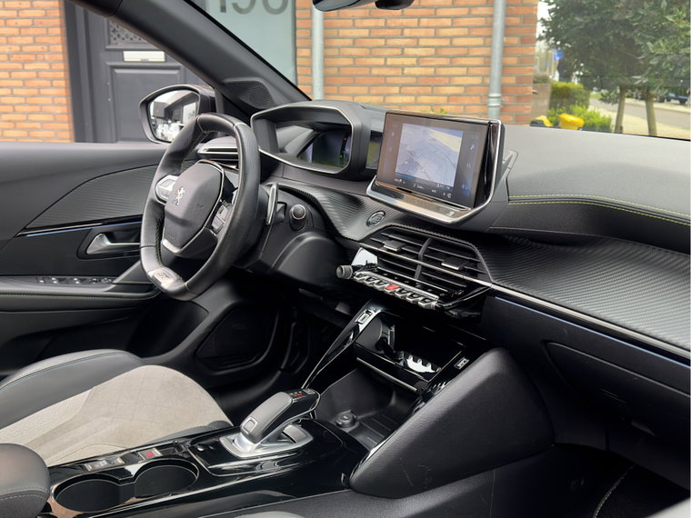 Vehicle Image 21