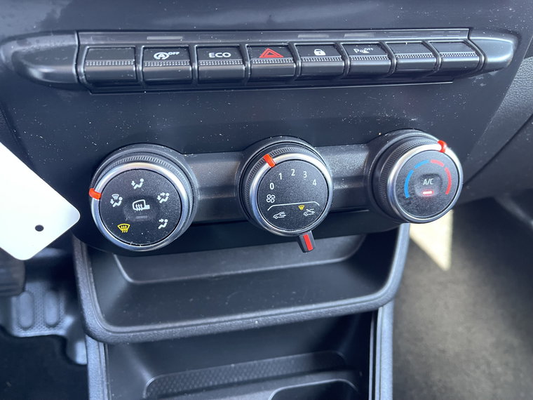 Vehicle Image 23