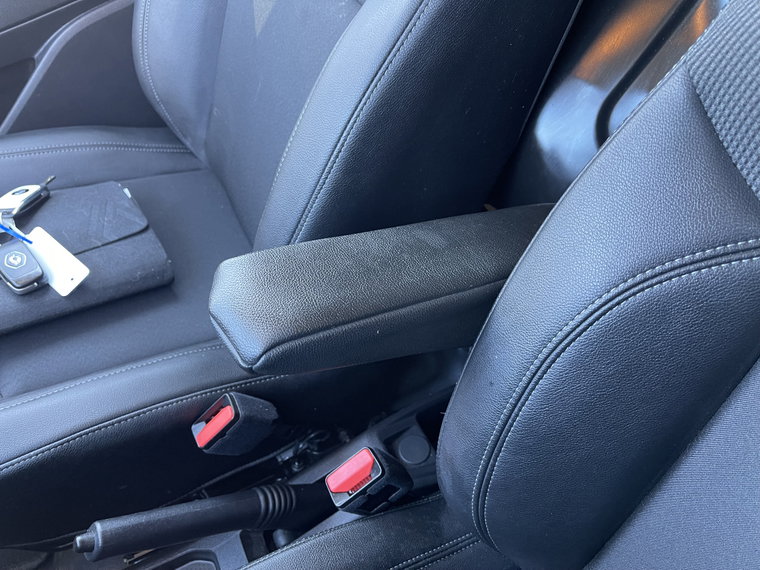 Vehicle Image 26