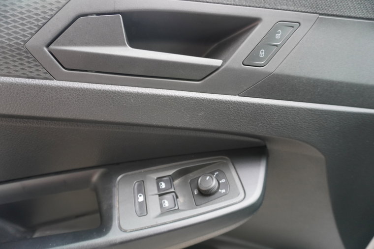 Vehicle Image 24
