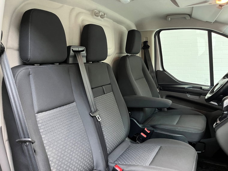 Vehicle Image 38