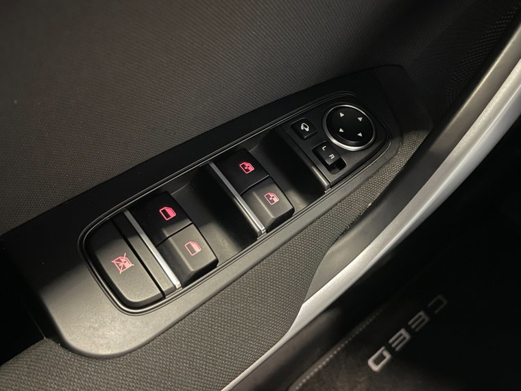 Vehicle Image 39