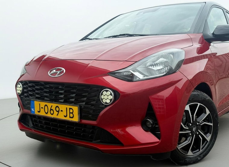 Vehicle Image 11