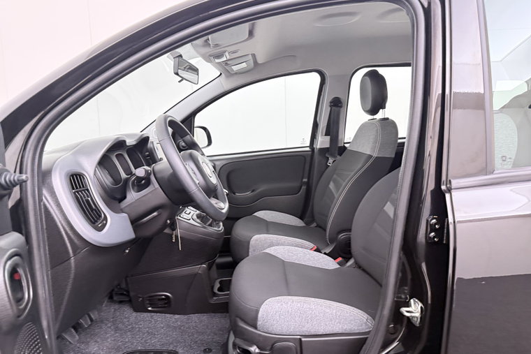 Vehicle Image 10